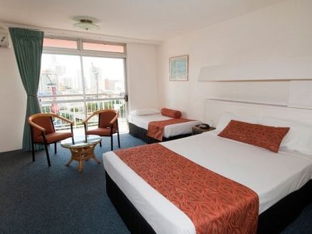 Islander Resort Hotel - Accommodation Noosa